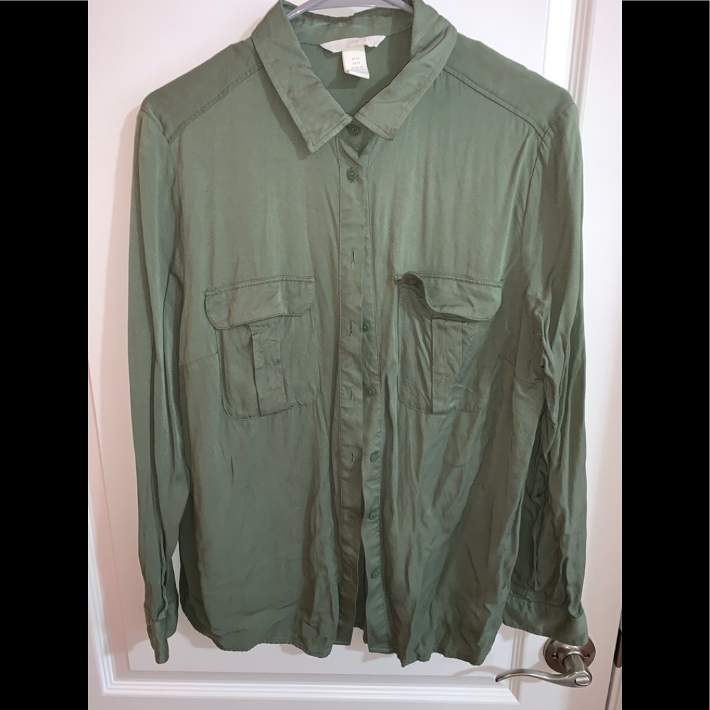 H&M button up blouse
